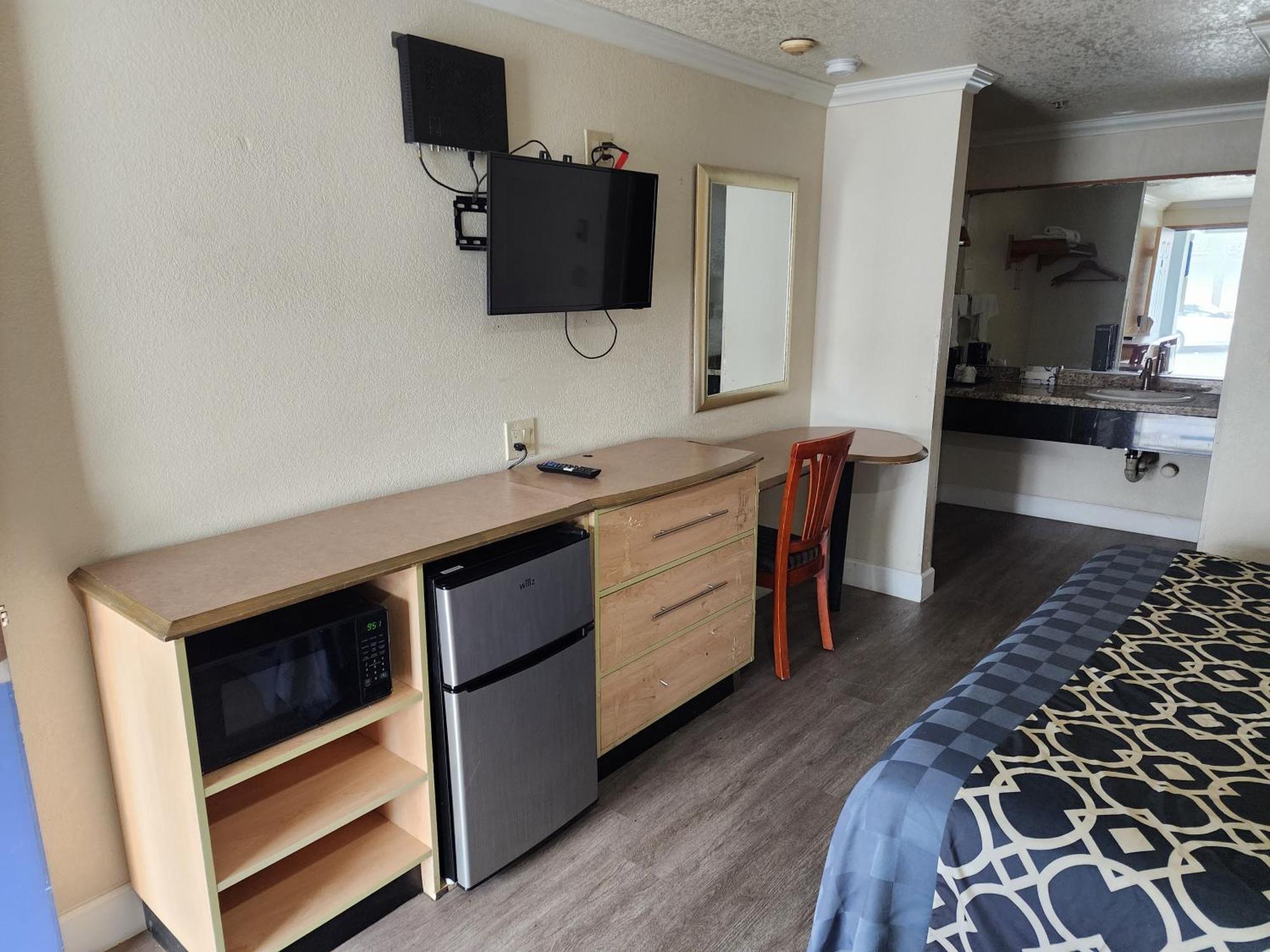 Budget Inn Corcoran Экстерьер фото
