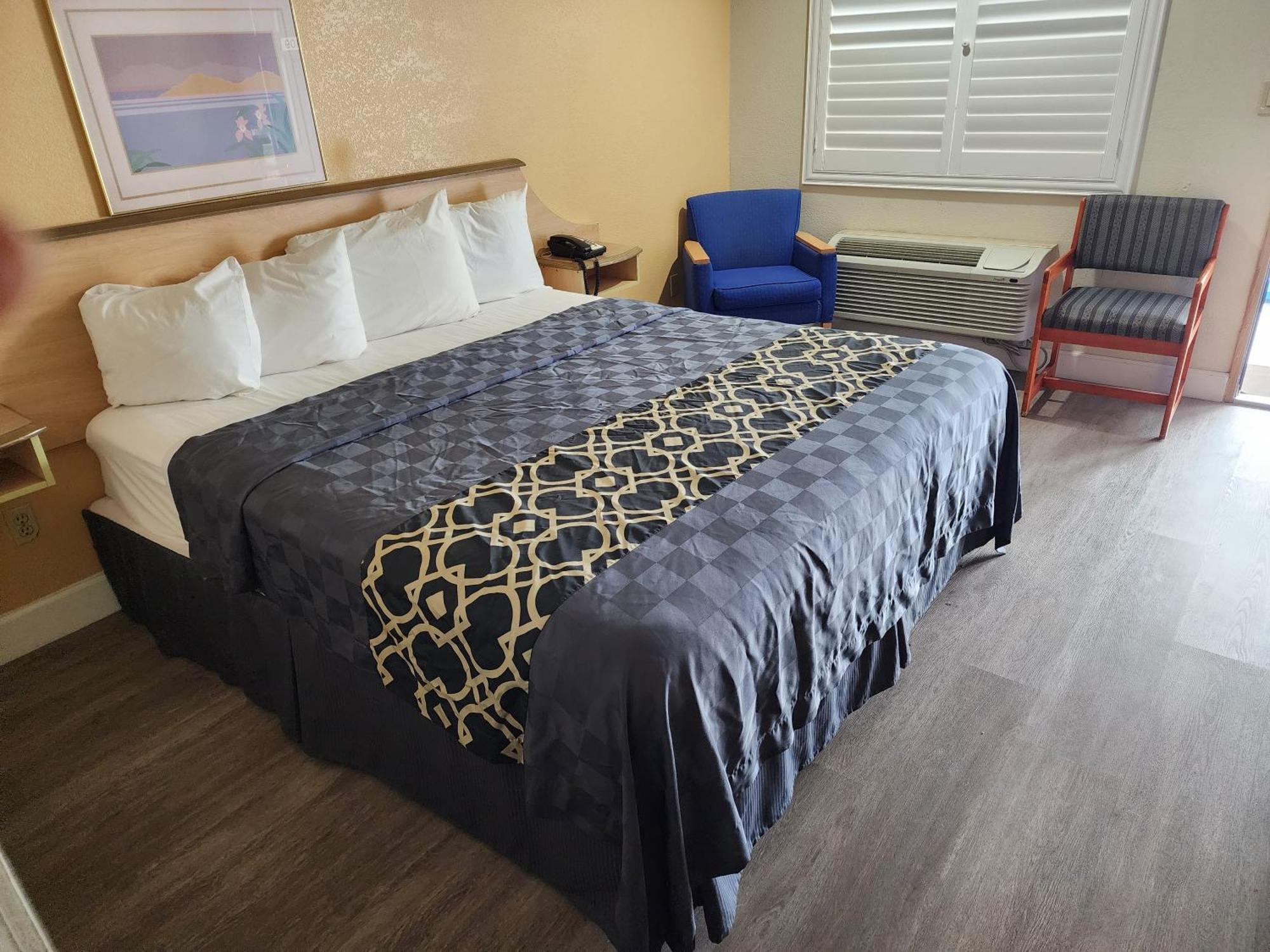 Budget Inn Corcoran Экстерьер фото