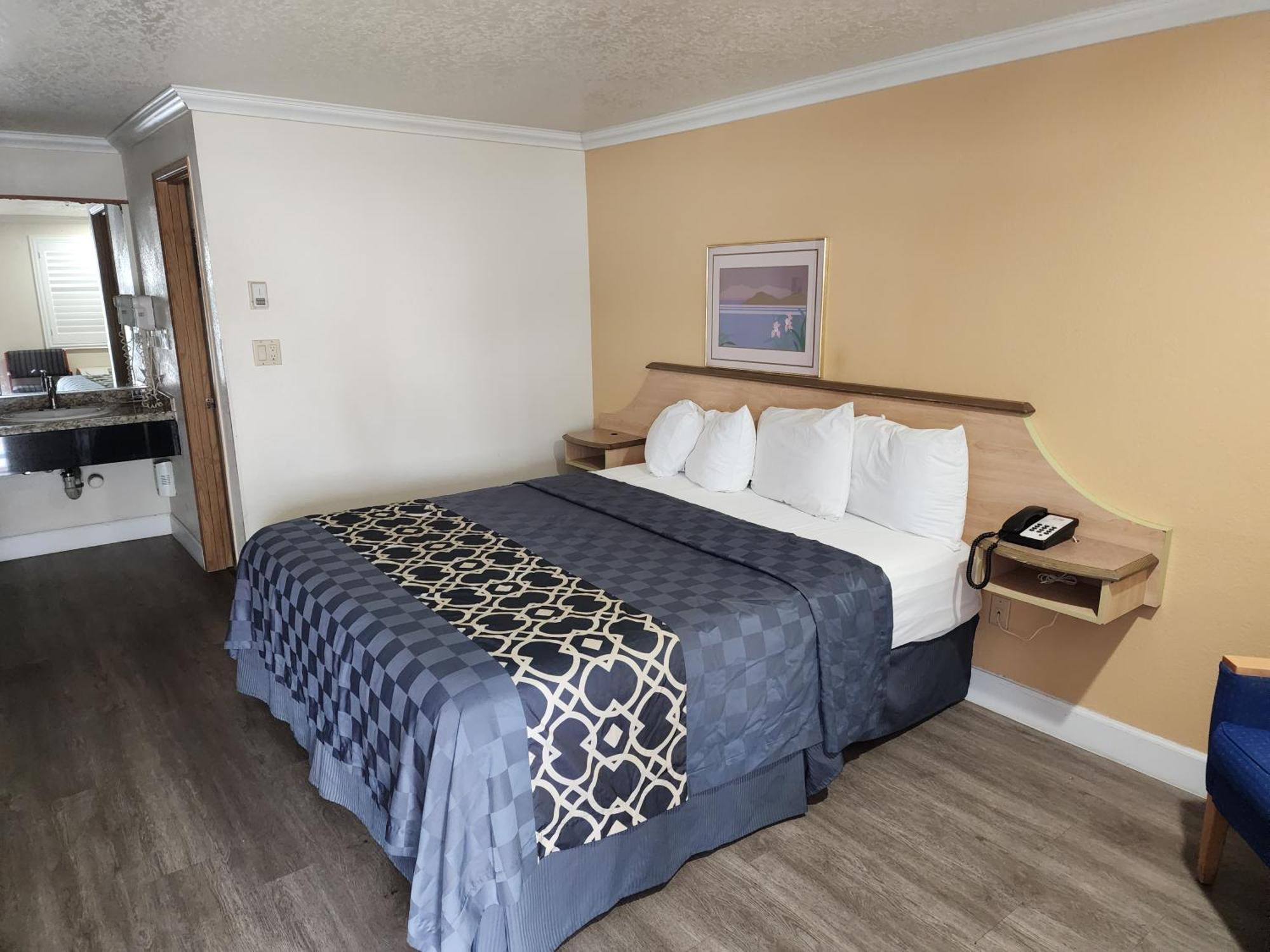 Budget Inn Corcoran Экстерьер фото