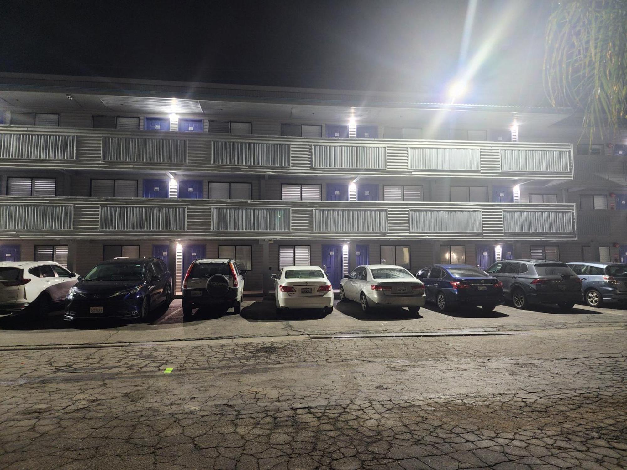 Budget Inn Corcoran Экстерьер фото