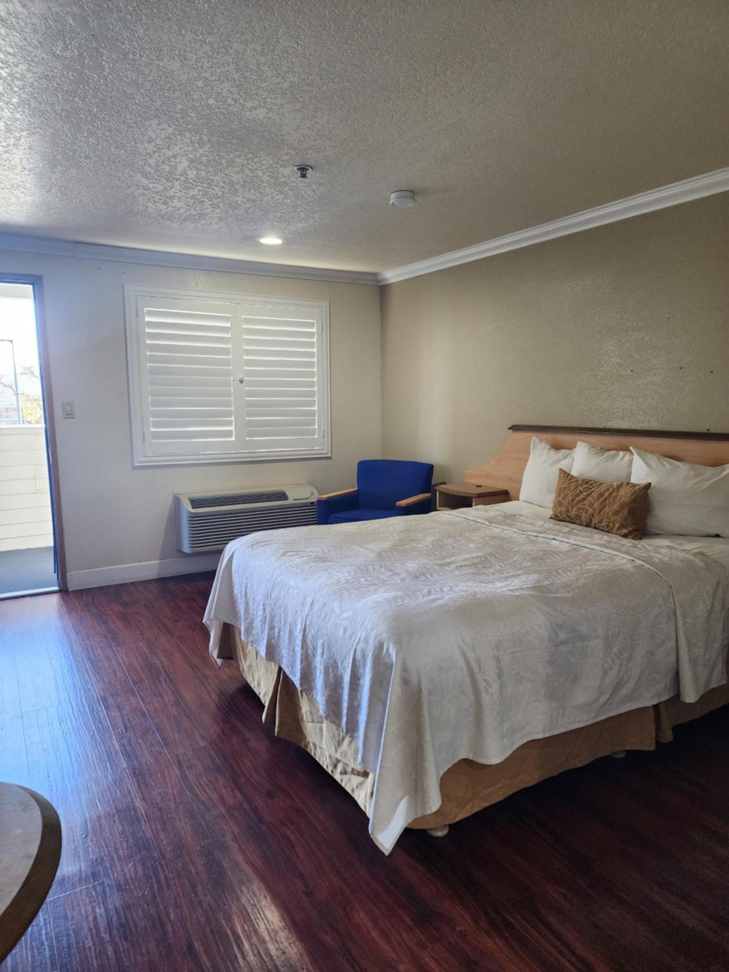 Budget Inn Corcoran Экстерьер фото