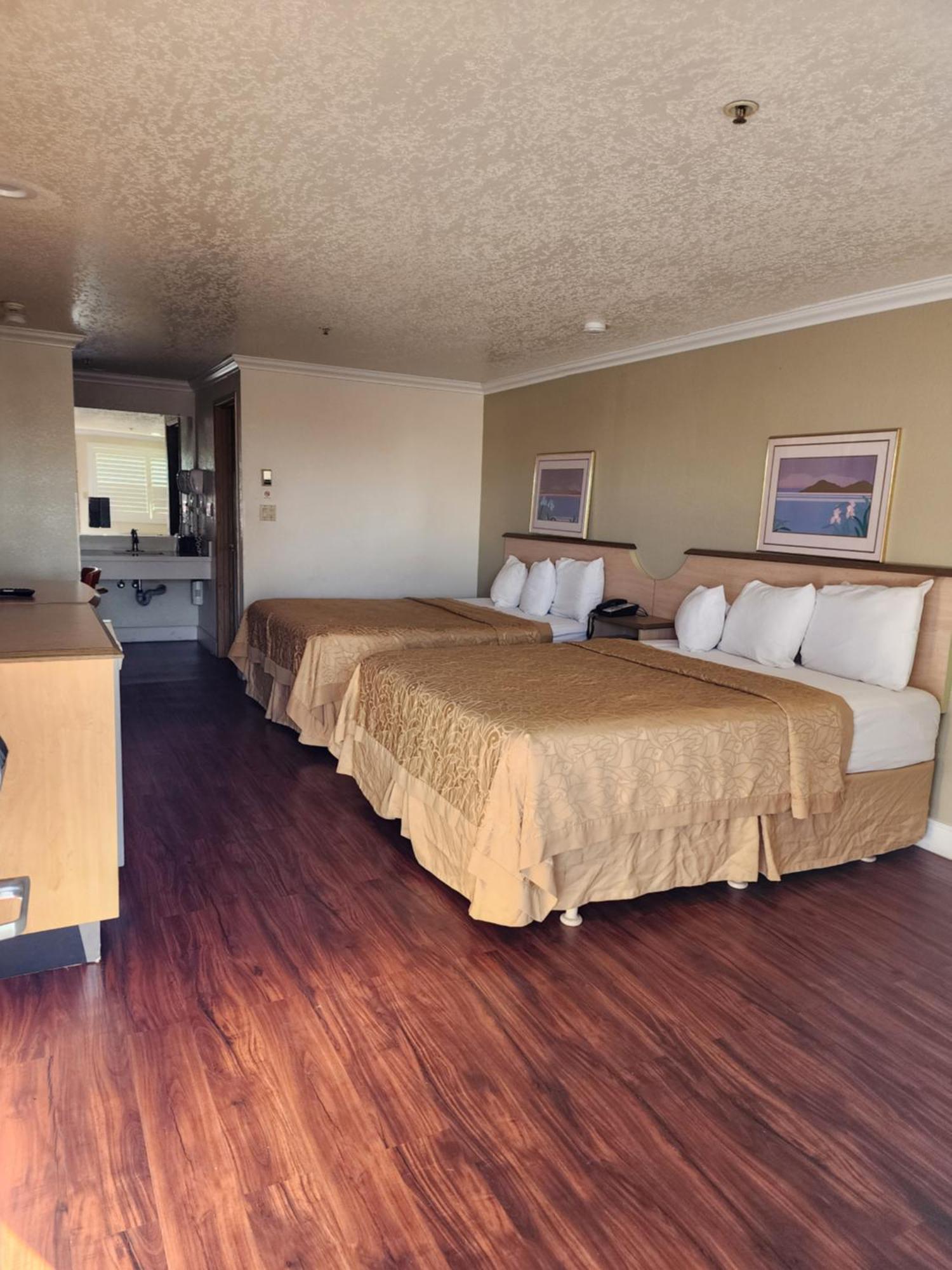 Budget Inn Corcoran Экстерьер фото