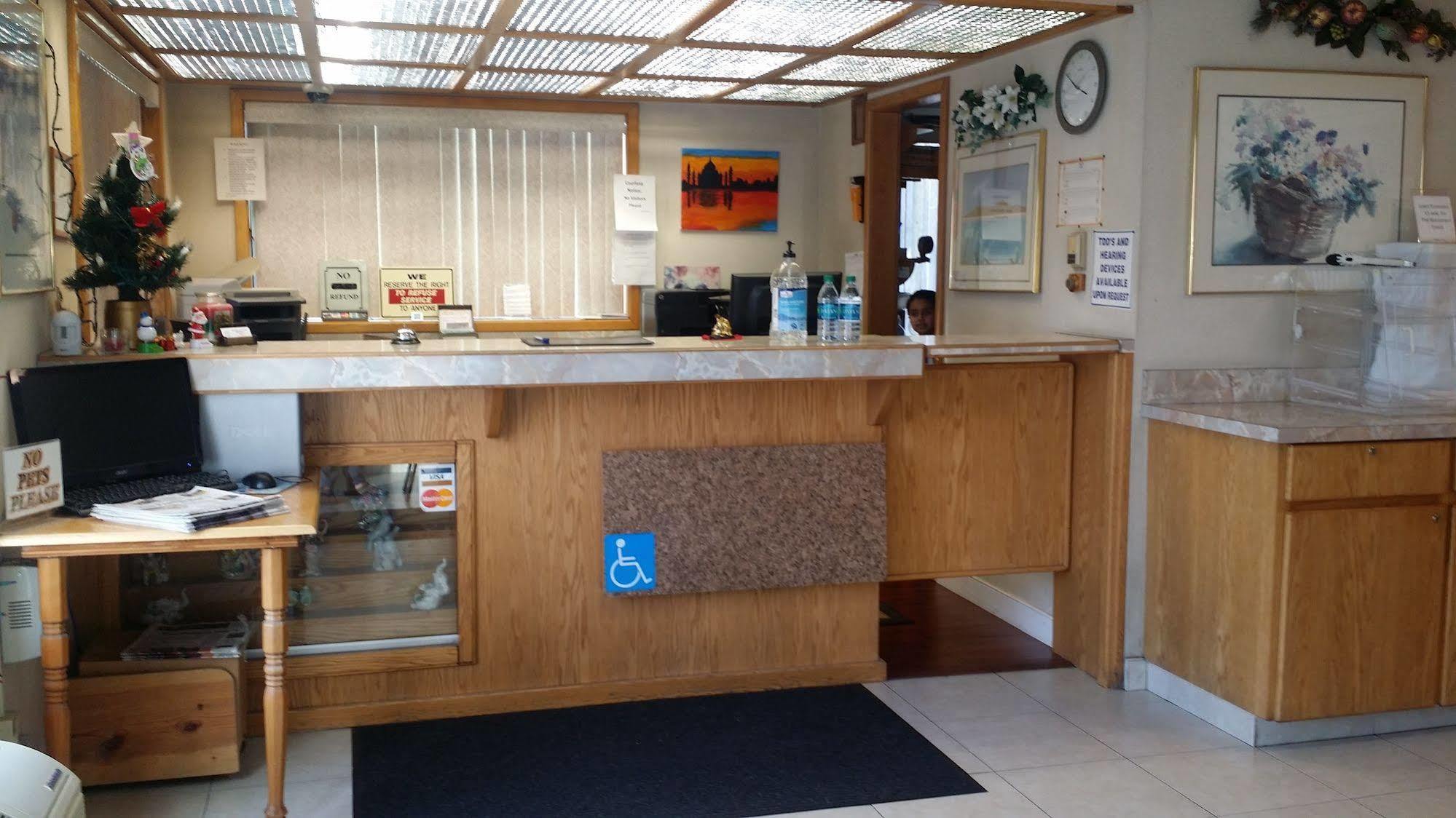Budget Inn Corcoran Экстерьер фото