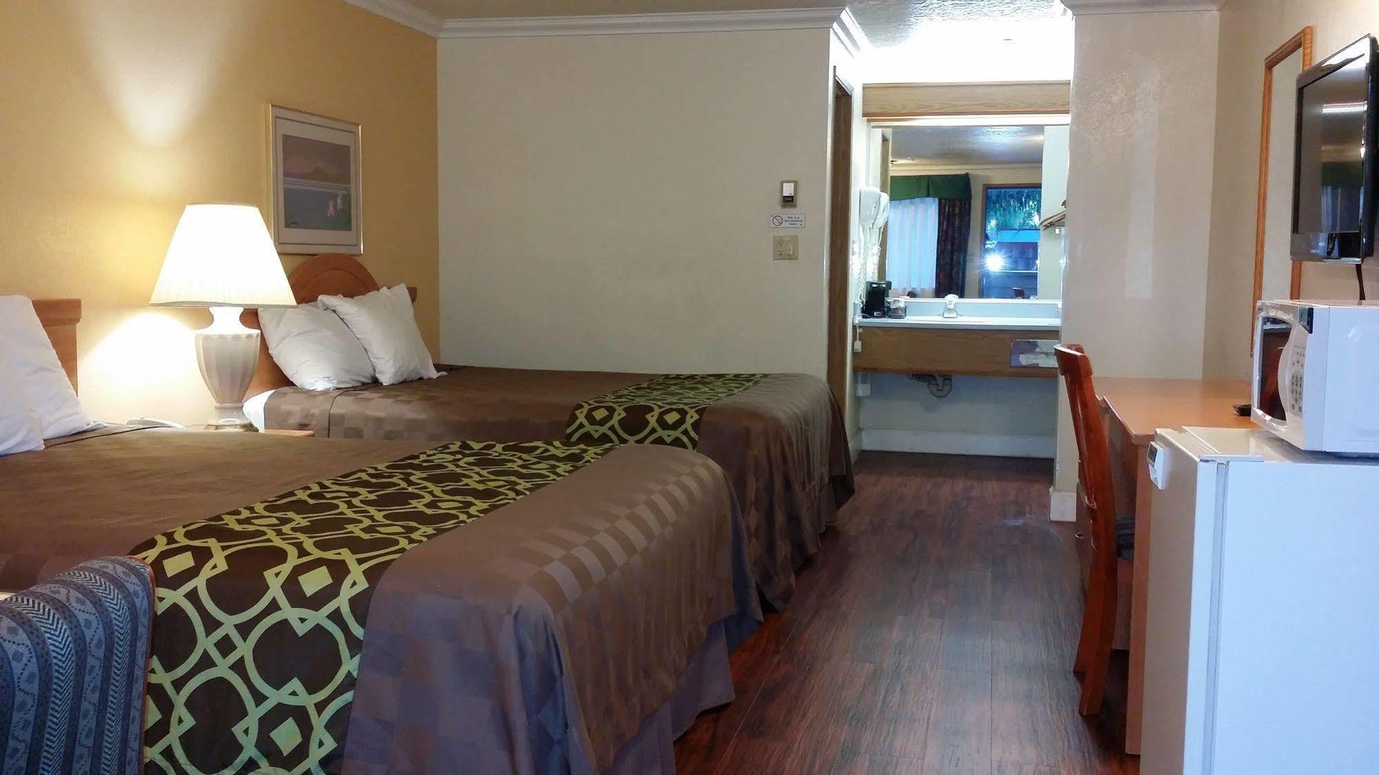Budget Inn Corcoran Экстерьер фото