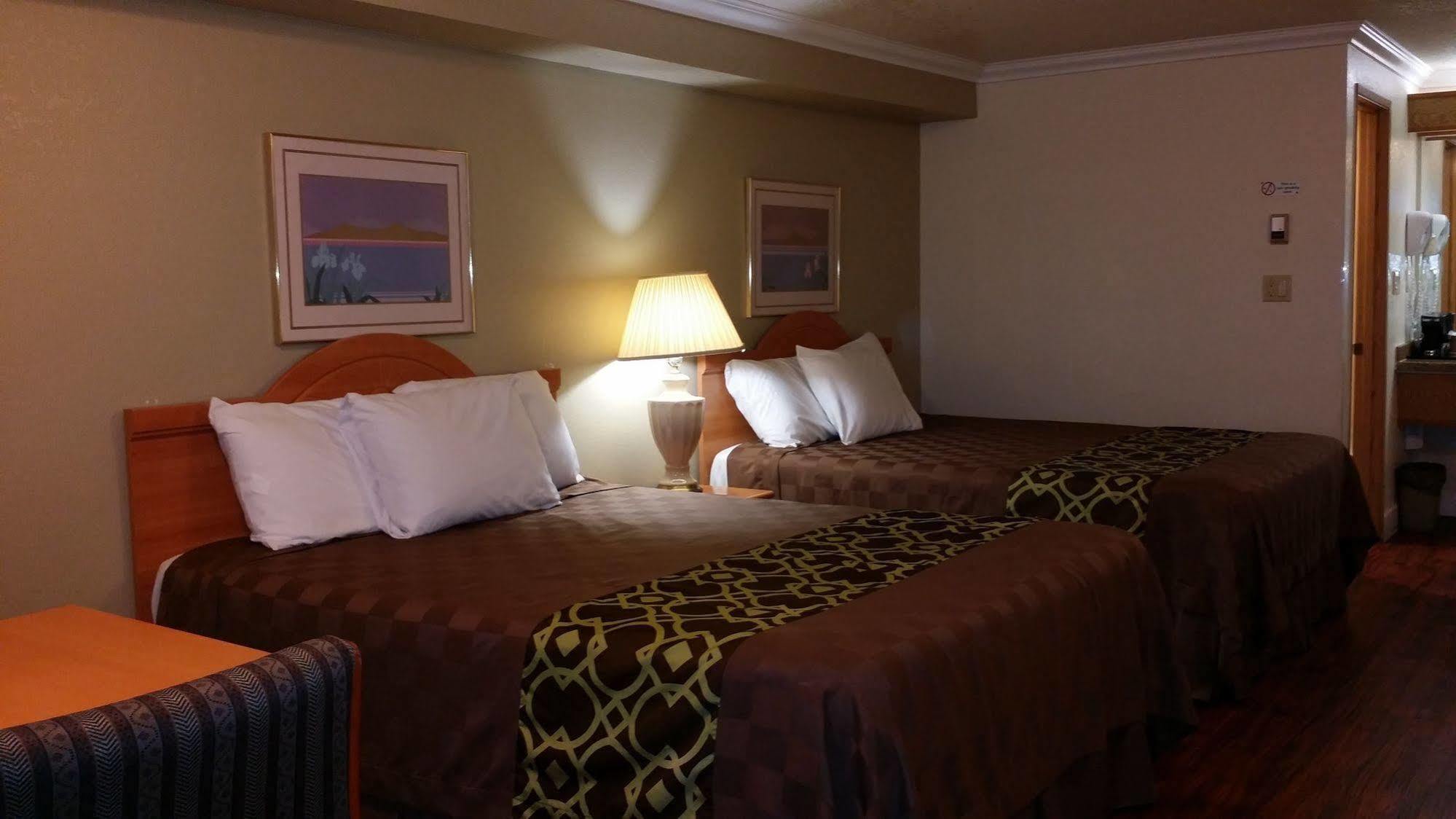 Budget Inn Corcoran Экстерьер фото