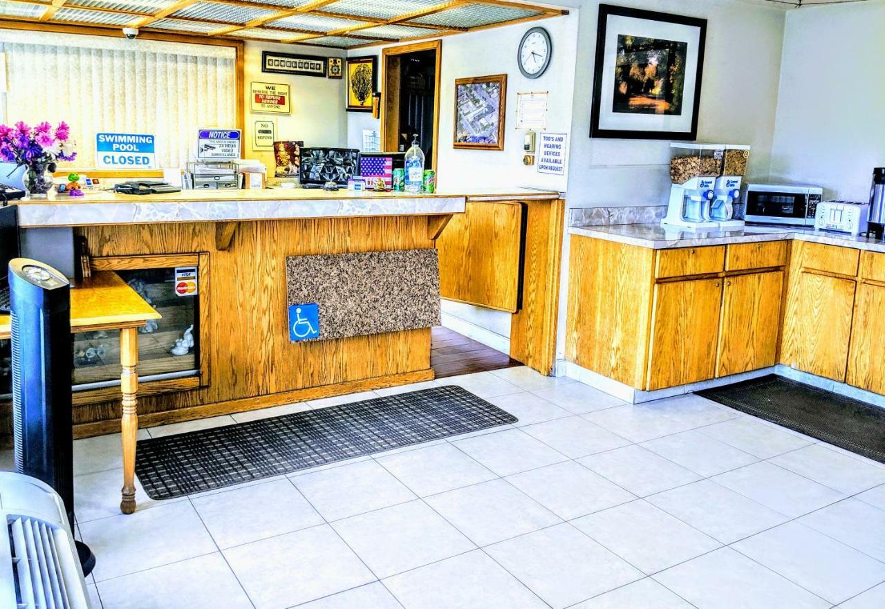 Budget Inn Corcoran Экстерьер фото